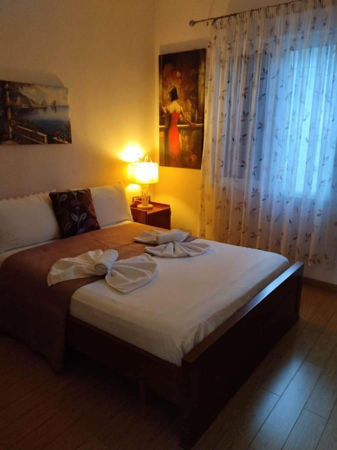 Eagle House Villa Permet Luaran gambar