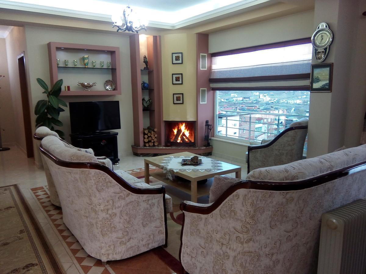 Eagle House Villa Permet Luaran gambar